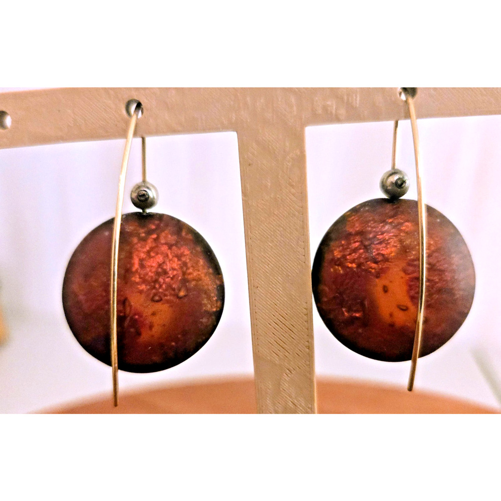 Handmade fused glass dangle earrings brown glass iridescent dichroic center - Picture 5 of 6